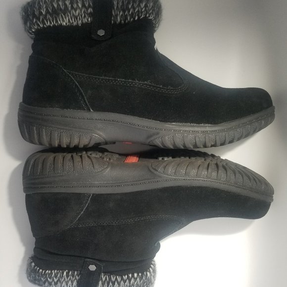 Khombu Suede Ankle Boots - Picture 9 of 10